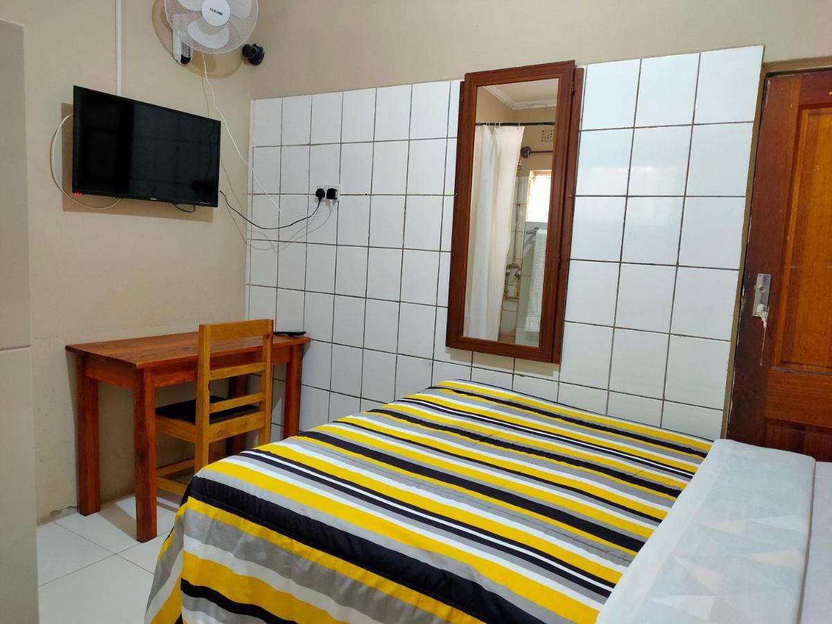 Golden Days Lodge ليفينغستون المظهر الخارجي الصورة