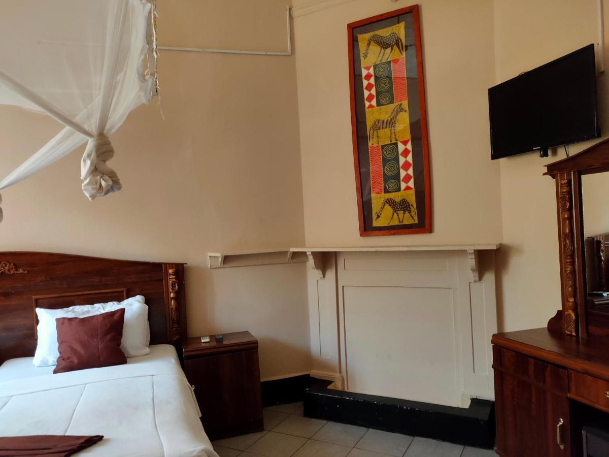 Golden Days Lodge ليفينغستون المظهر الخارجي الصورة