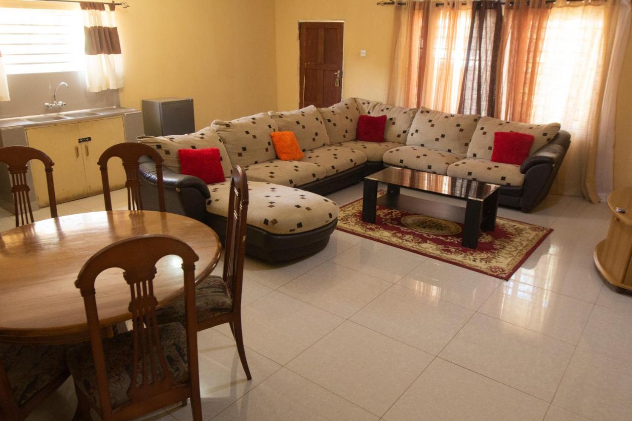 Golden Days Lodge ليفينغستون المظهر الخارجي الصورة