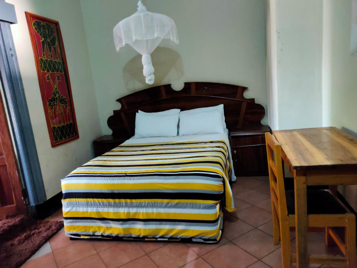 Golden Days Lodge ليفينغستون المظهر الخارجي الصورة