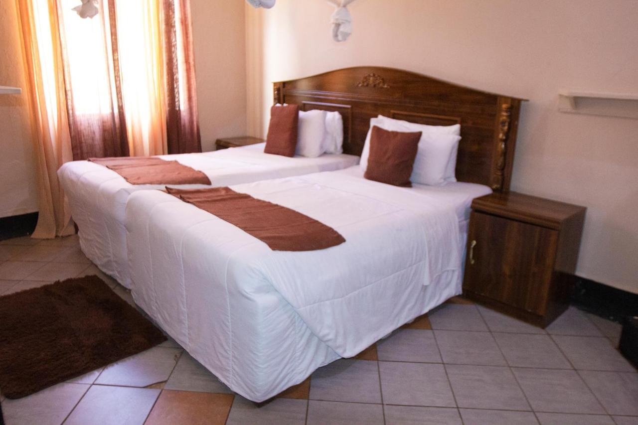 Golden Days Lodge ليفينغستون المظهر الخارجي الصورة