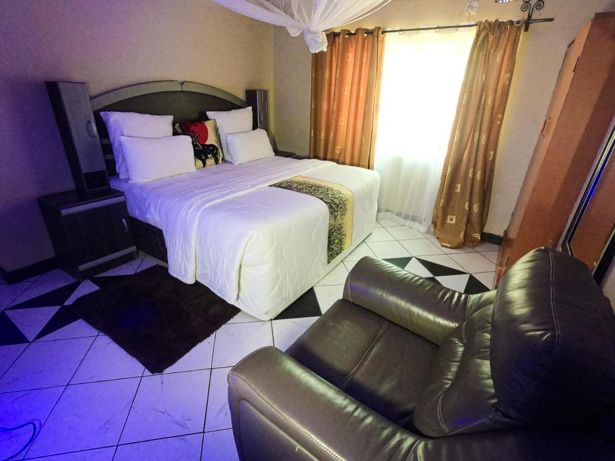 Golden Days Lodge ليفينغستون المظهر الخارجي الصورة