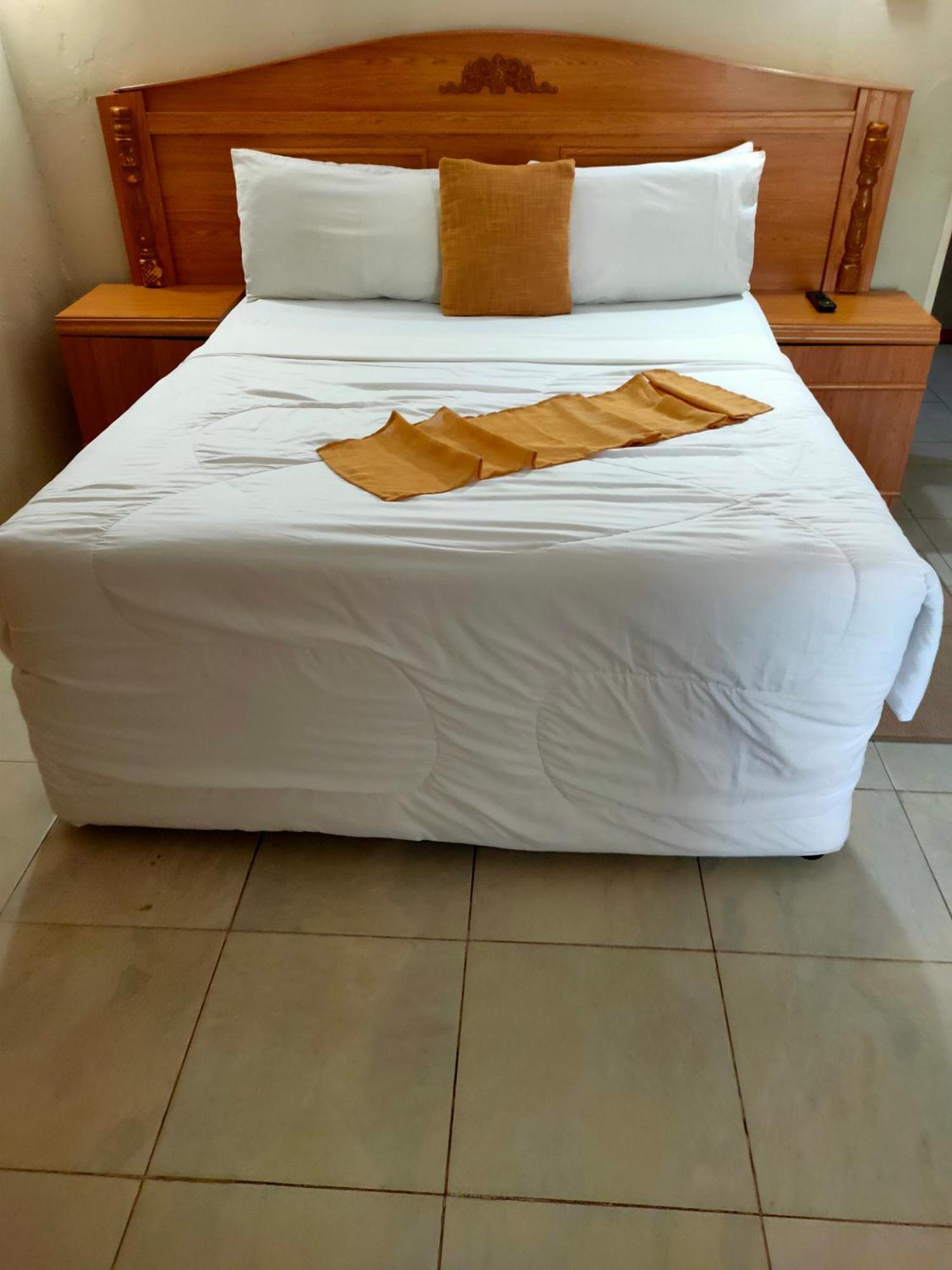 Golden Days Lodge ليفينغستون المظهر الخارجي الصورة