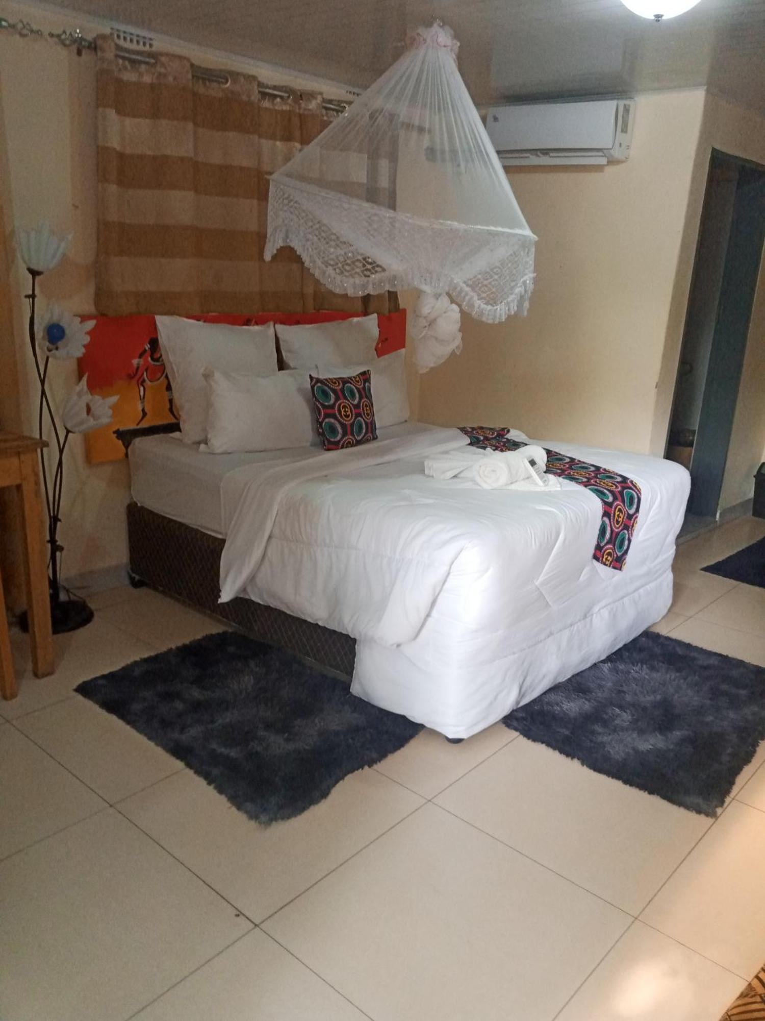 Golden Days Lodge ليفينغستون المظهر الخارجي الصورة