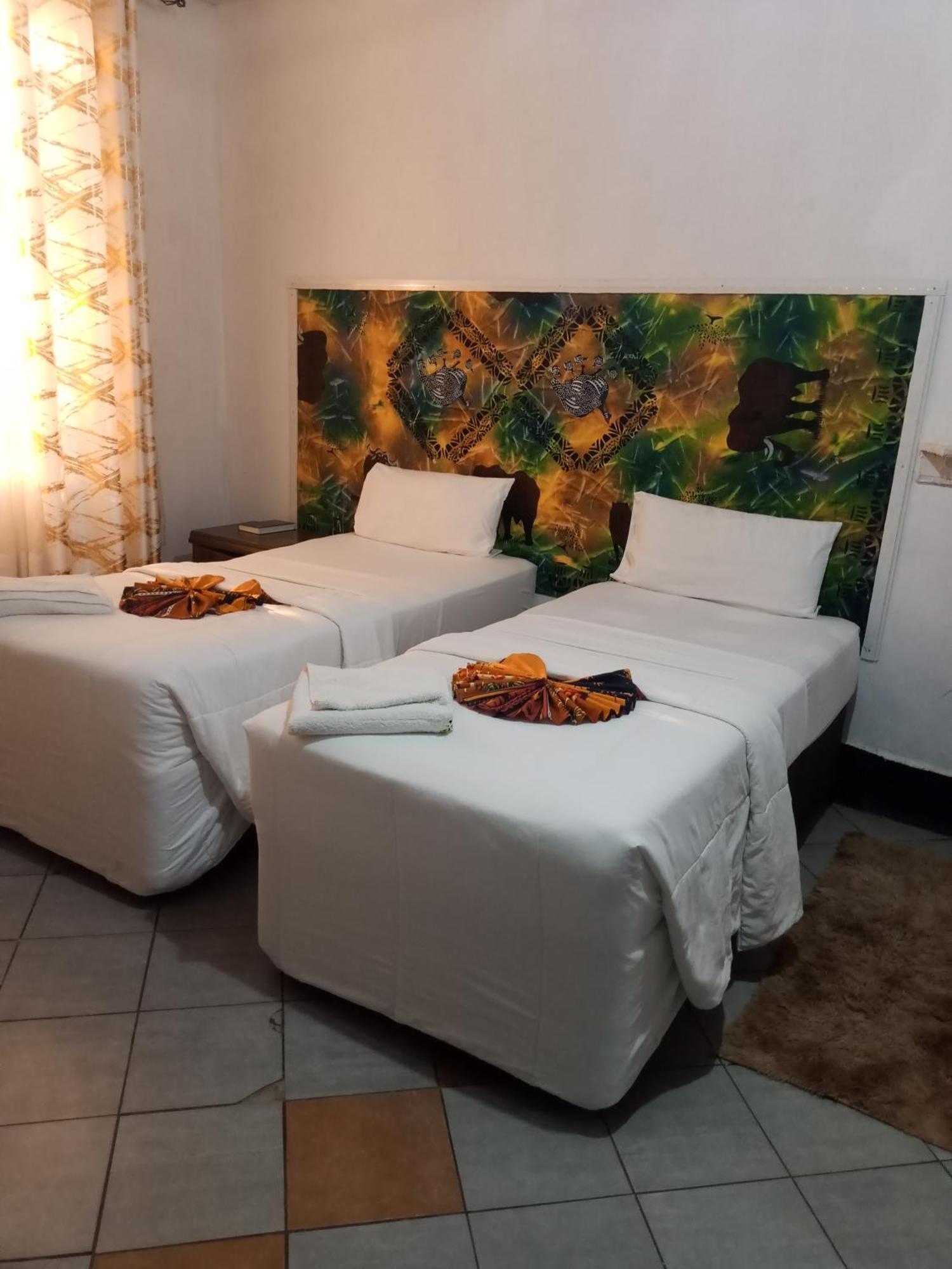 Golden Days Lodge ليفينغستون المظهر الخارجي الصورة