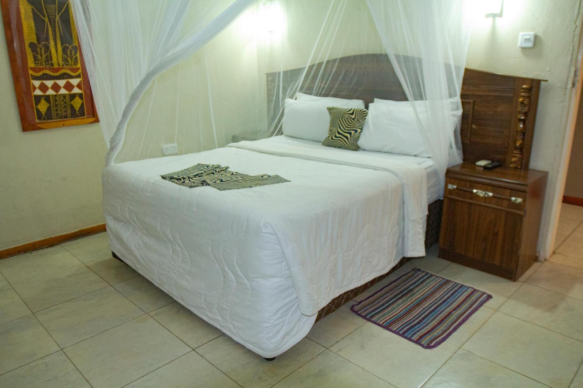 Golden Days Lodge ليفينغستون المظهر الخارجي الصورة